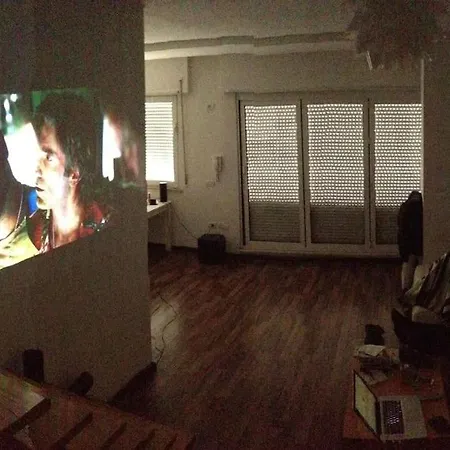 140m2 Floorcentral Loft 24hr Self Check-in Tirana